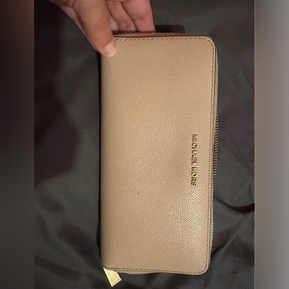 Michael Kors Beige Zip-Around Wallet